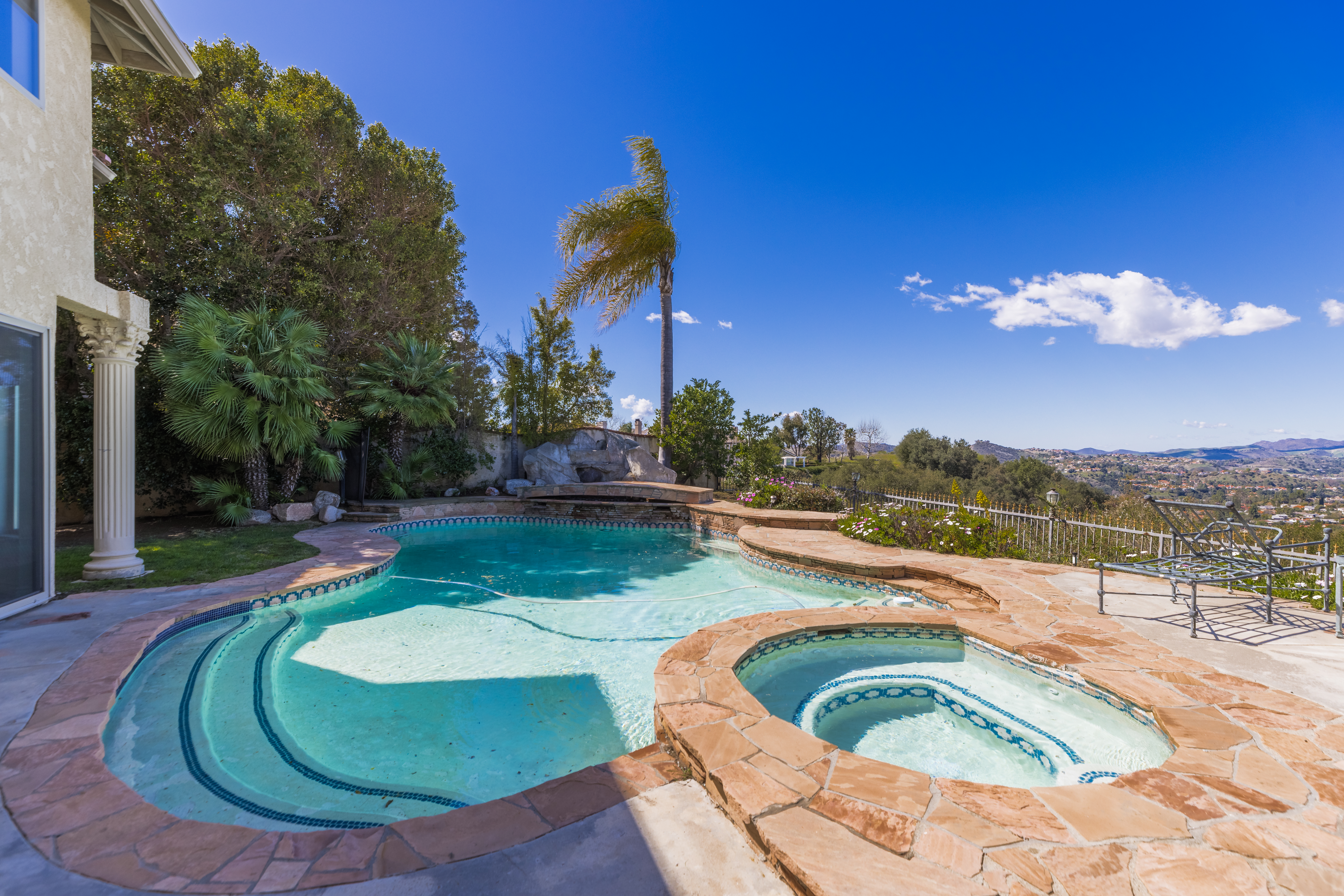Photo of 3725 Via Del Prado, Calabasas, CA, 91302