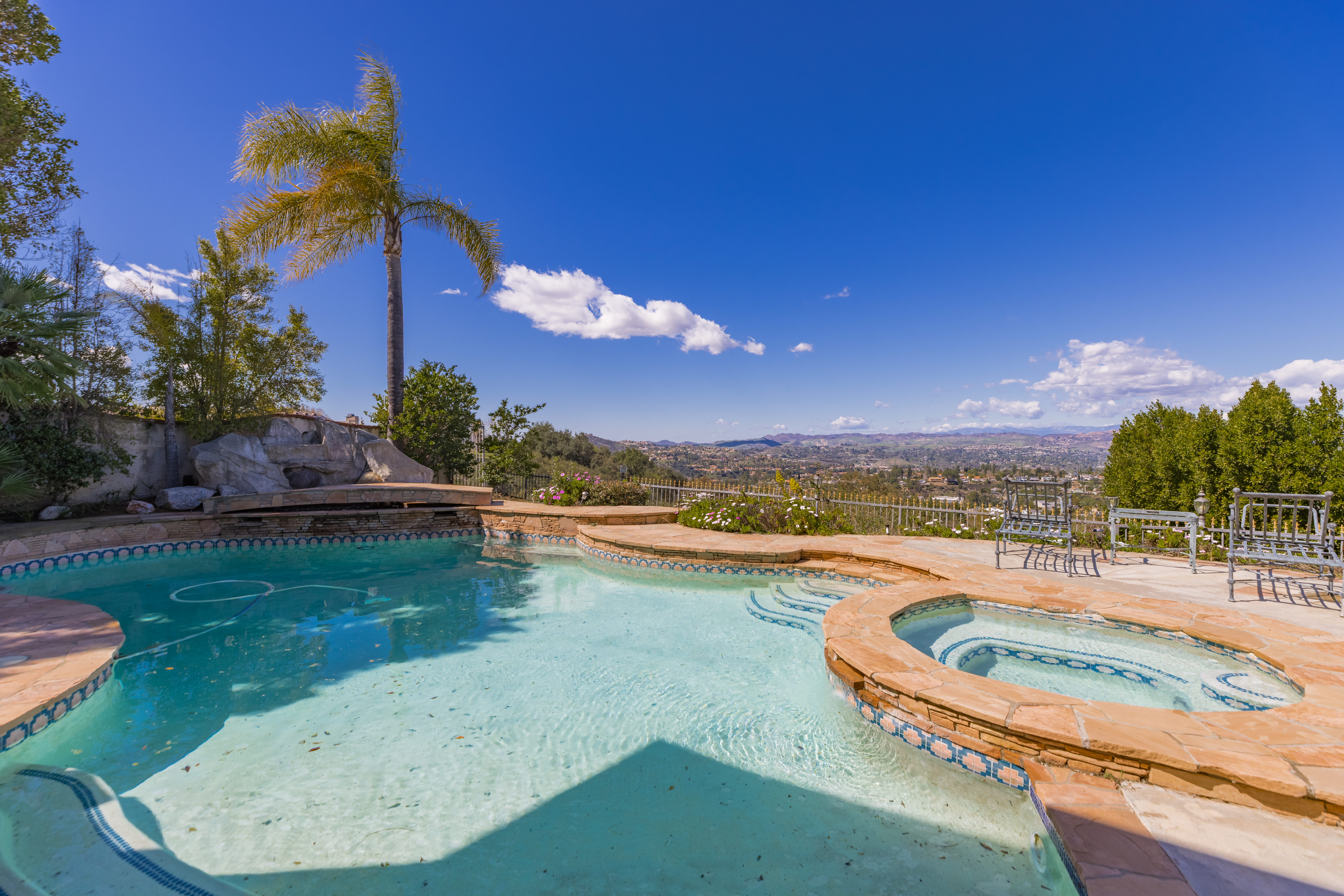 Photo of 3725 Via Del Prado, Calabasas, CA, 91302